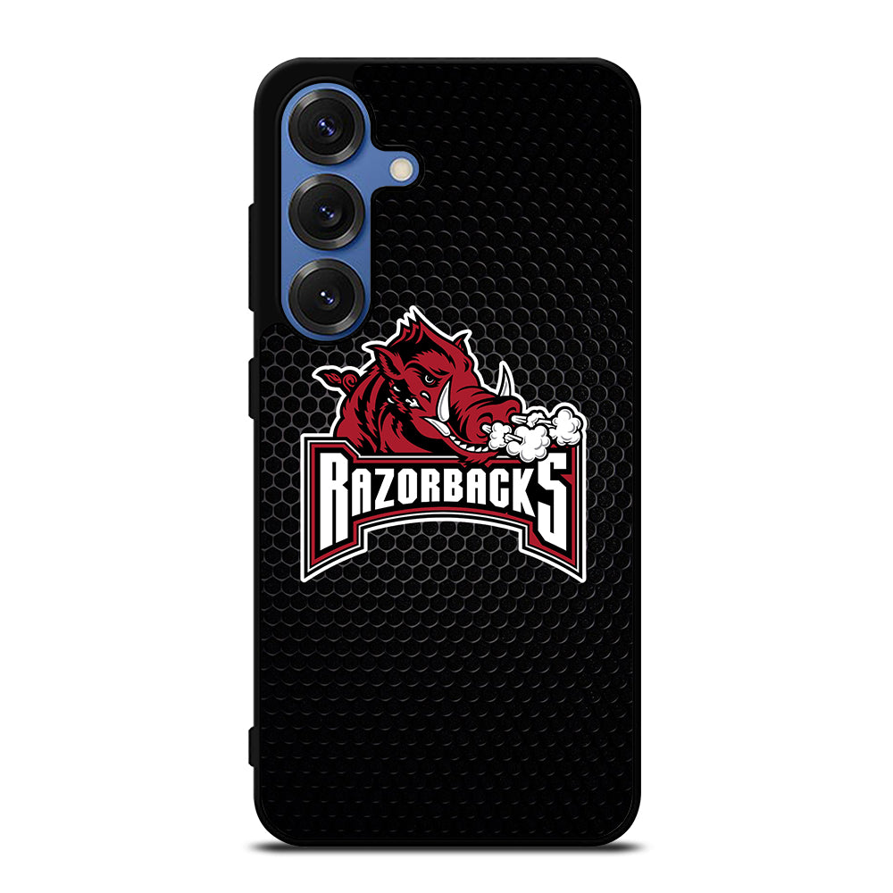 ARKANSAS RAZORBACKS METAL LOGO Samsung Galaxy S25 Case Cover