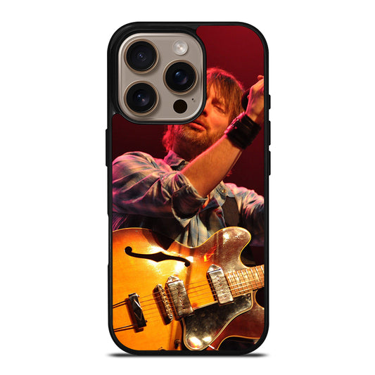 TOM YORKE AND GUITAR RADIOHEAD iPhone 16 Pro Case Cover