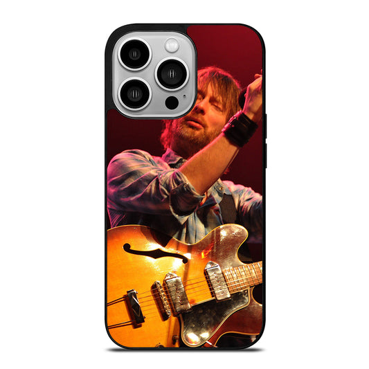 TOM YORKE AND GUITAR RADIOHEAD iPhone 14 Pro Case Cover