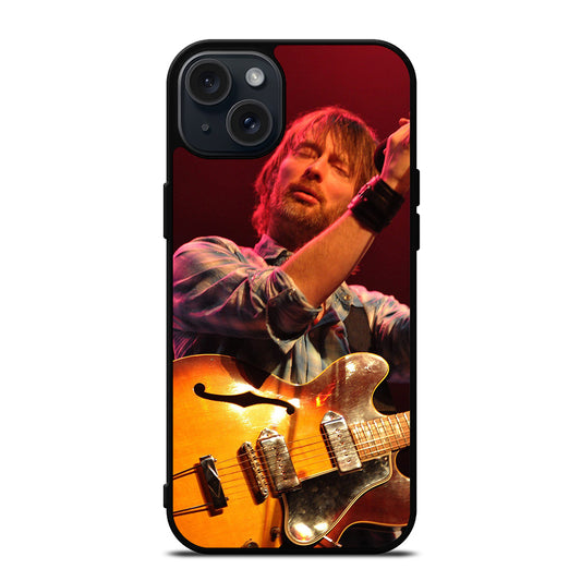 TOM YORKE AND GUITAR RADIOHEAD iPhone 15 Plus Case Cover