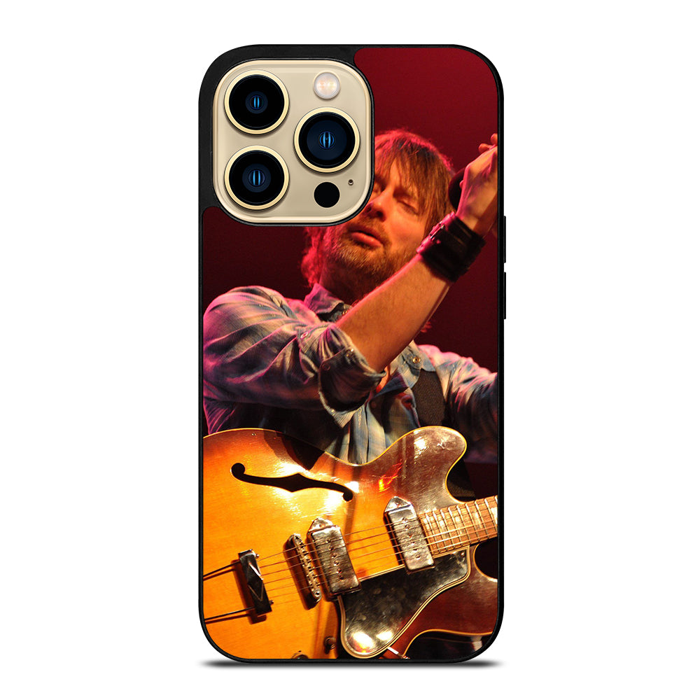 TOM YORKE AND GUITAR RADIOHEAD iPhone 14 Pro Max Case Cover